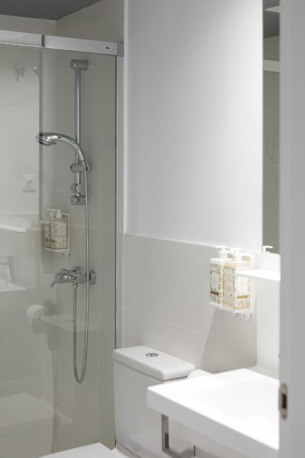 Apartamentos Las Torres Madrid Exterior photo