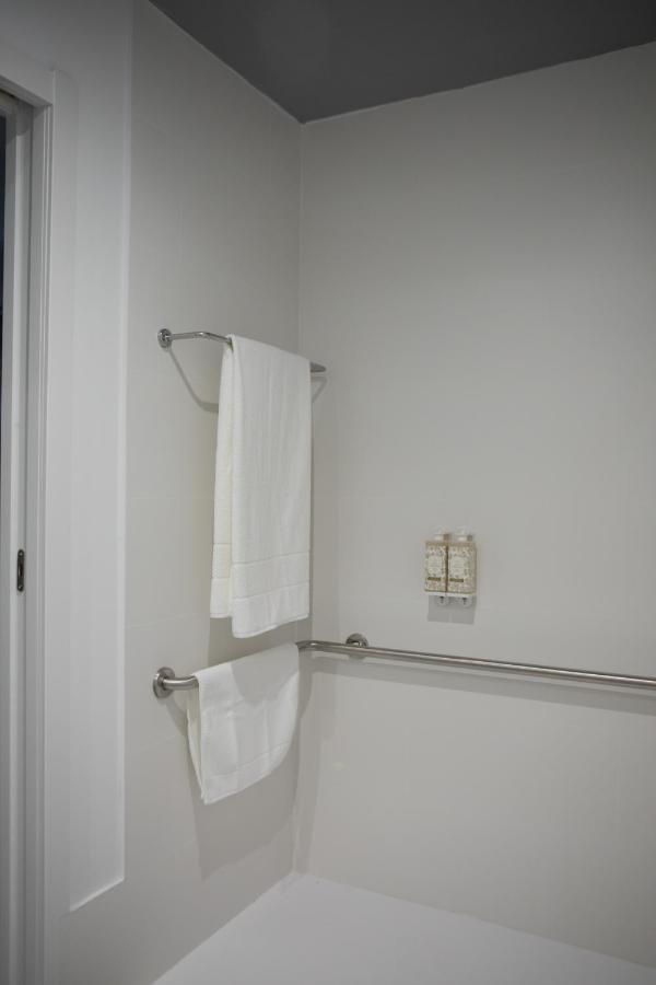 Apartamentos Las Torres Madrid Exterior photo