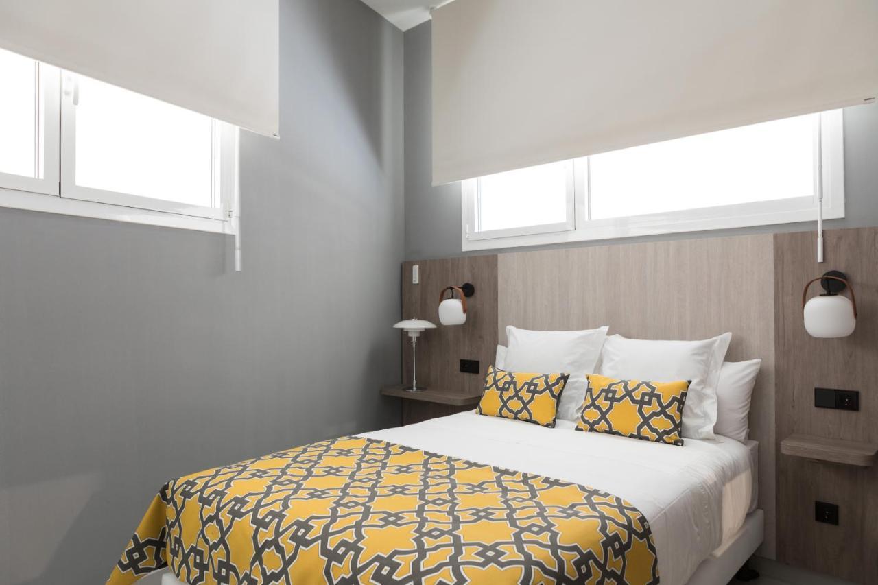 Apartamentos Las Torres Madrid Exterior photo